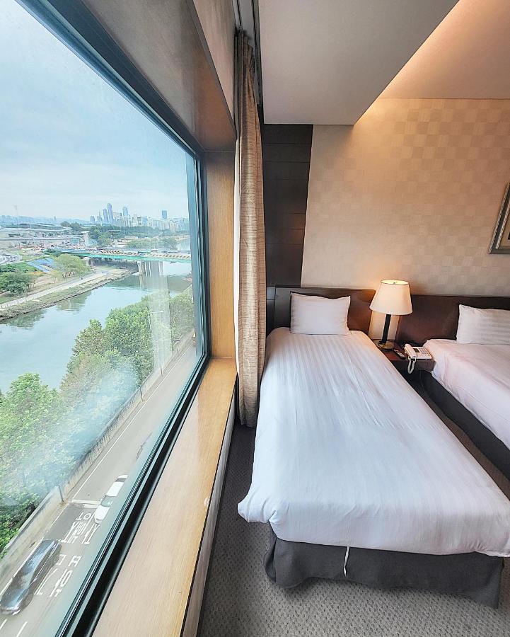 โรงแรมไนแอการา โรงแรม