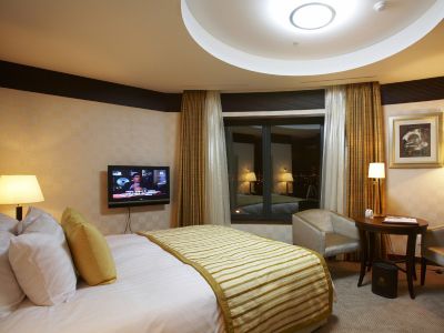 โรงแรมไนแอการา โรงแรม 3*